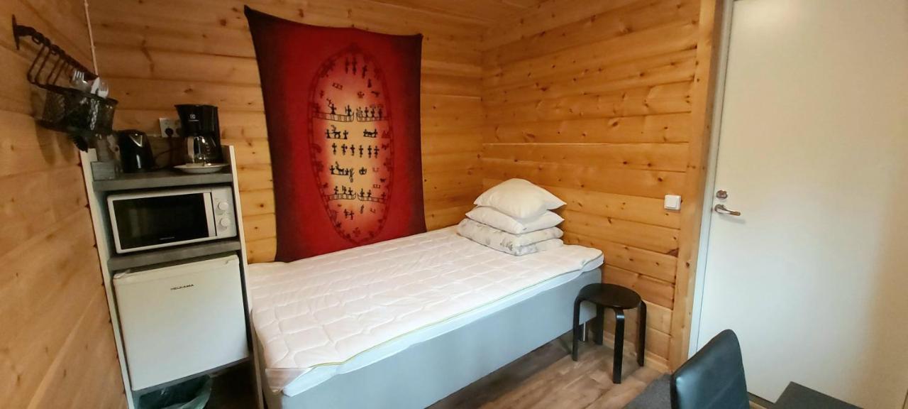Hillside Rooms Ivalo Esterno foto